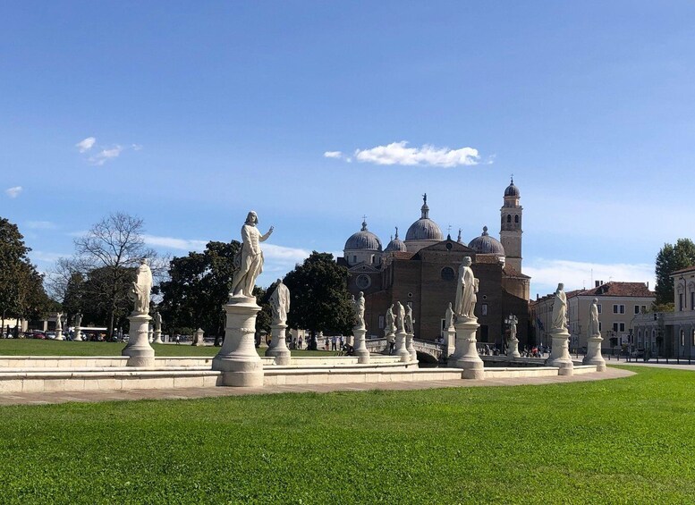 Picture 1 for Activity Padua: Guided Walking Tour with Coffee at Caffè Pedrocchi