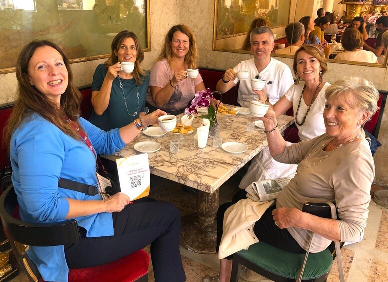 Padua: Guided Walking Tour with Coffee at Caffè Pedrocchi