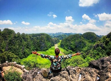 Traslado de lujo de 3 días entre Hanói, Ninh Binh y la bahía de Bai Tu Long