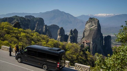 Ab Athen: 2-tägige Meteora-Reise mit Transport und Hotel