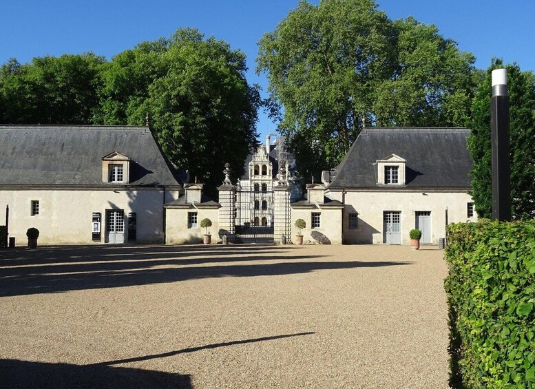 Picture 8 for Activity Azay-le-Rideau Castle: Private Guided Tour with Ticket