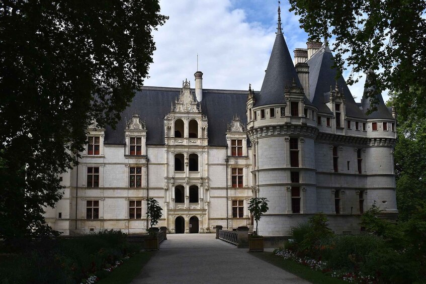 Picture 5 for Activity Azay-le-Rideau Castle: Private Guided Tour with Ticket