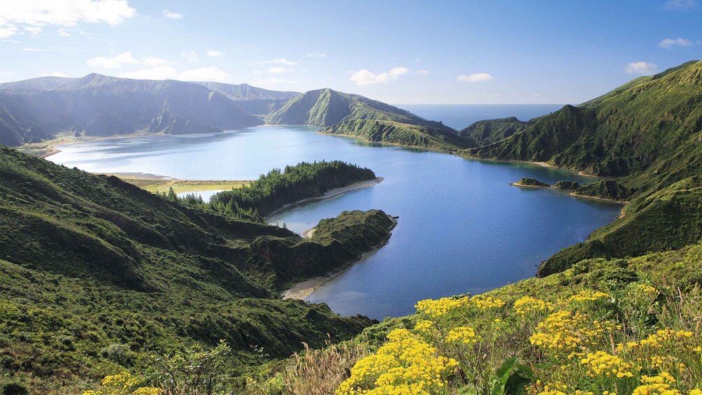 Picture 1 for Activity Lagoa do Fogo: Guided Volcano Geo Tour w/ Hotsprings Bathing