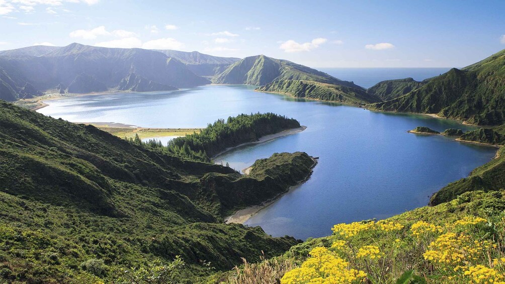 Picture 1 for Activity Lagoa do Fogo: Guided Volcano Geo Tour w/ Hotsprings Bathing