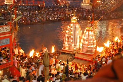 From Delhi: Private Day Trip to Haridwar and Rishikesh