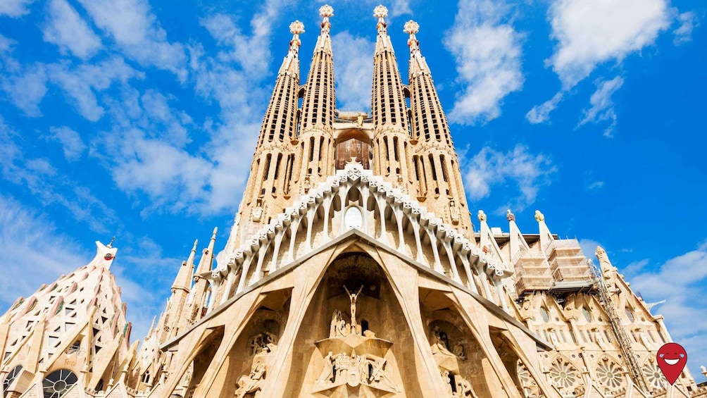 Picture 2 for Activity Sagrada Familia: History&Legends Comedy Tour