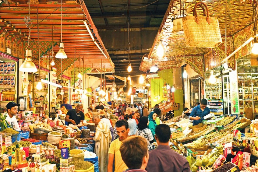 Casablanca: Traditional Souks Shopping Private Tour