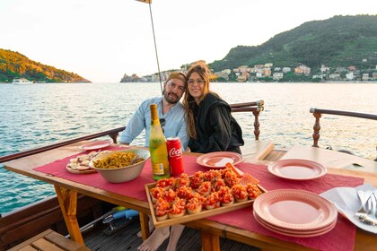 La Spezia: Sunset Cruise with Aperitif and Dinner