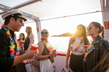 Porto: Douro River Party Boat with Sunset Option & 6 Bridges