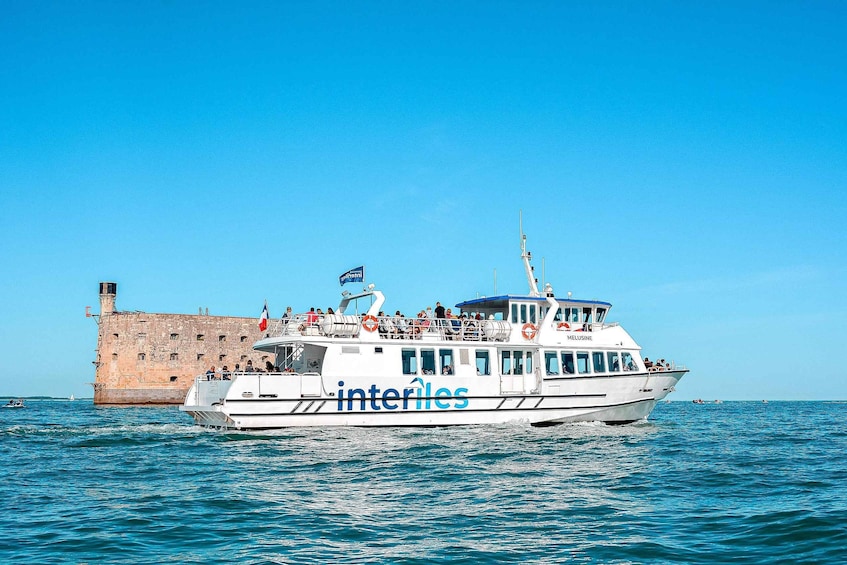 Ile d'Oléron - Boyardville : boat trip to Fort Boyard 1h00