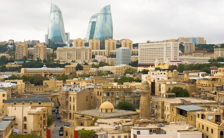 Picture 1 for Activity Baku: City Highlights Tour with Guide