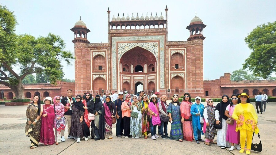 From Jaipur: Taj Mahal, Agra Fort, Baby Taj Day Trip by Car