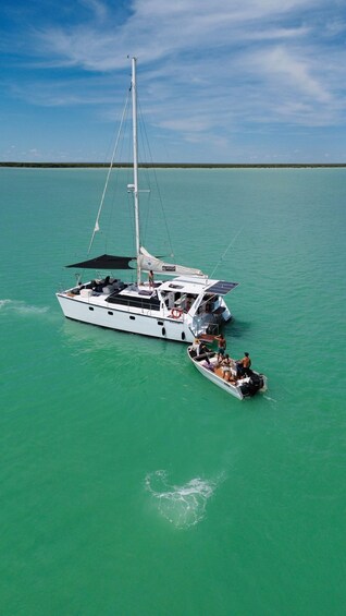 Picture 3 for Activity Broome: Mud Crabbing Boat Tour with Lunch and Transfers