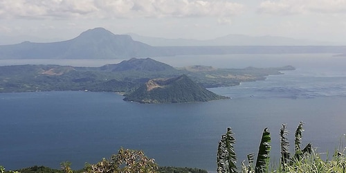From Manila: Taal Volcano and Lake Boat Sightseeing Tour