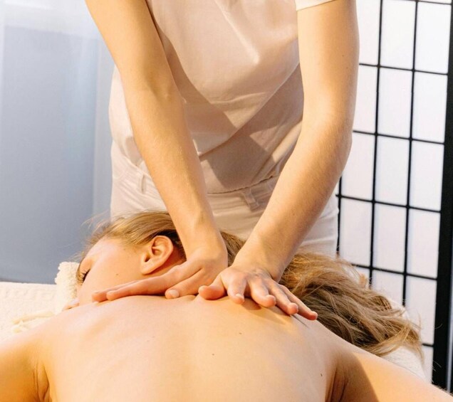 Picture 2 for Activity Deep Tissue Massage Treatment Home Service