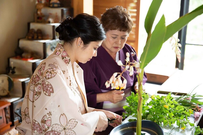 Picture 1 for Activity Flower Arrangement experience with simple kimono in Okinawa