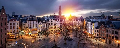 Brussel: 2 uur durende donkere kant van Brussel privé avondtour