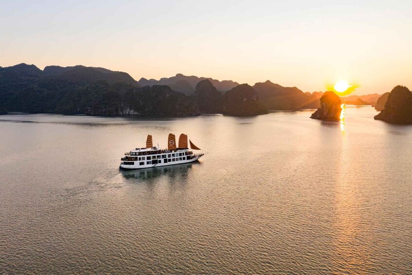 Picture 18 for Activity Halong Bay: 2 Days 1 Night Experience on Emperor Cruises