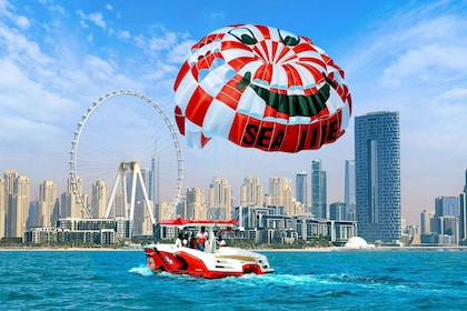 Dubai: Palm View and JBR View Parasailing Experience
