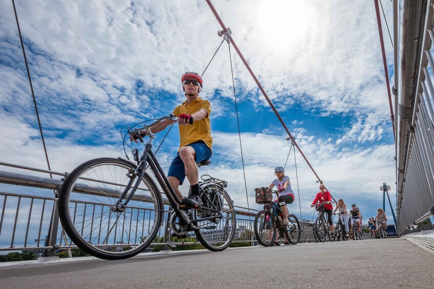 Frankfurt: Full-Day Bicycle or E-Bike Rental