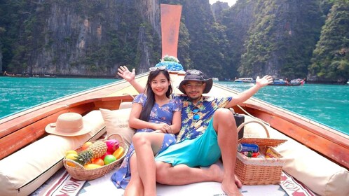 Phi Phi: Lyxig privat longtail-tur till Maya Bay med lunch