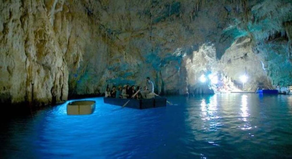 Picture 2 for Activity From Naples: Guided Day Trip of Capri