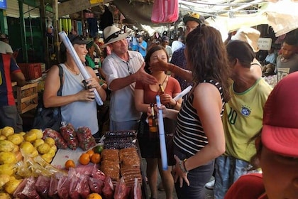 Cartagena: Bazurto Local Food Market Walking tour