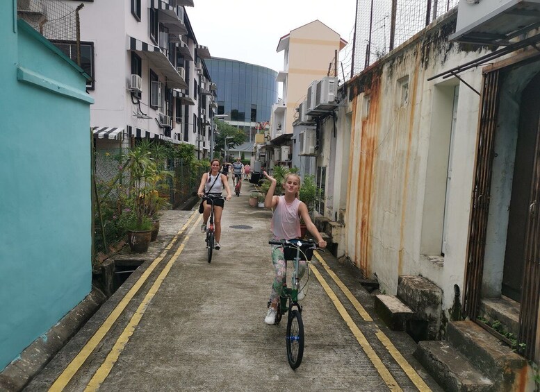 Picture 2 for Activity Singapore: Katong District Food and Bike Tour