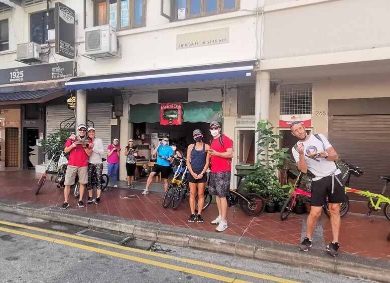 Picture 25 for Activity Singapore: Katong District Food and Bike Tour