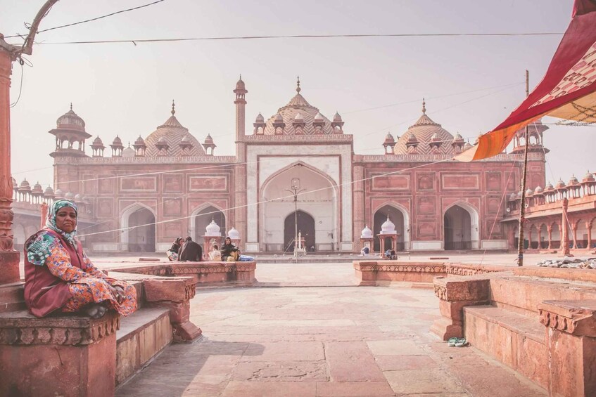 Picture 3 for Activity From Delhi: Taj Mahal Sunrise and Fatehpur Sikiri Tour