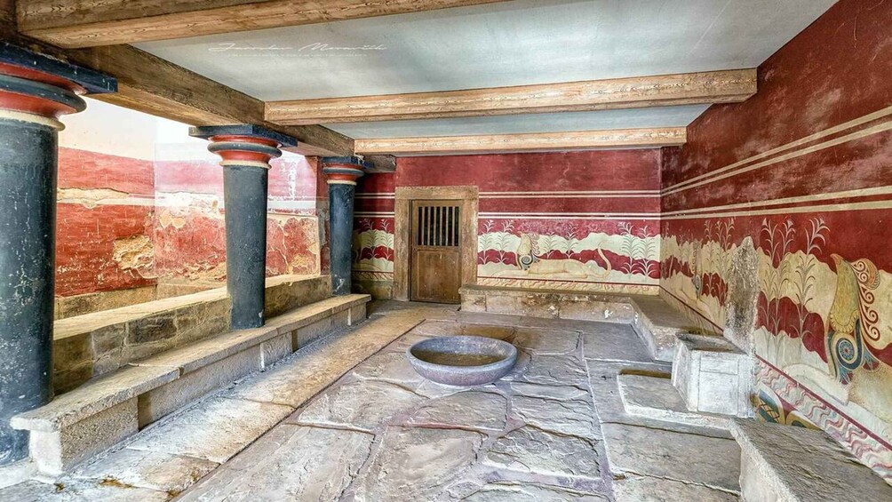 Picture 3 for Activity Heraklion: Knossos Palace Guided Tour Half Day