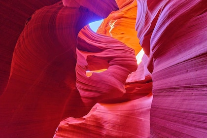 Page: Lower Antelope Canyon Ticket and Guided Hiking Tour