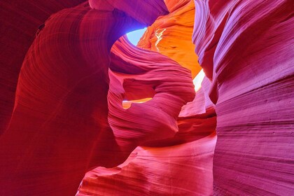 Page: Lower Antelope Canyon Ticket and Guided Hiking Tour