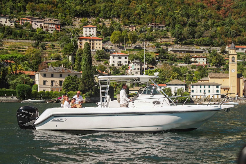 4 hours Private boat tour on lake of Como