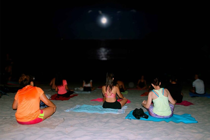 Picture 1 for Activity Alicante: Yoga, Mindfulness y Paddle Surf at Postiguet Beach