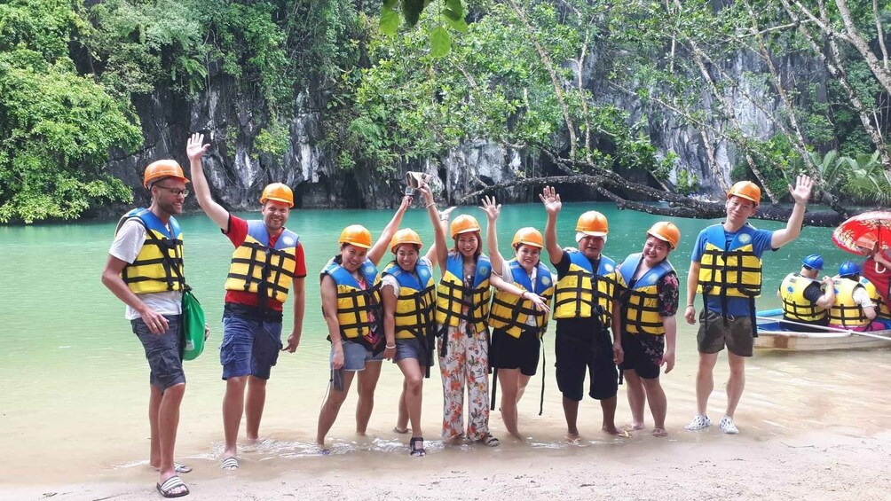 Picture 2 for Activity Underground River with Lunch