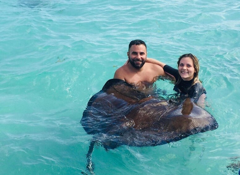 Picture 6 for Activity Snorkeling activity in Stingray City Antigua - Transfer INC.