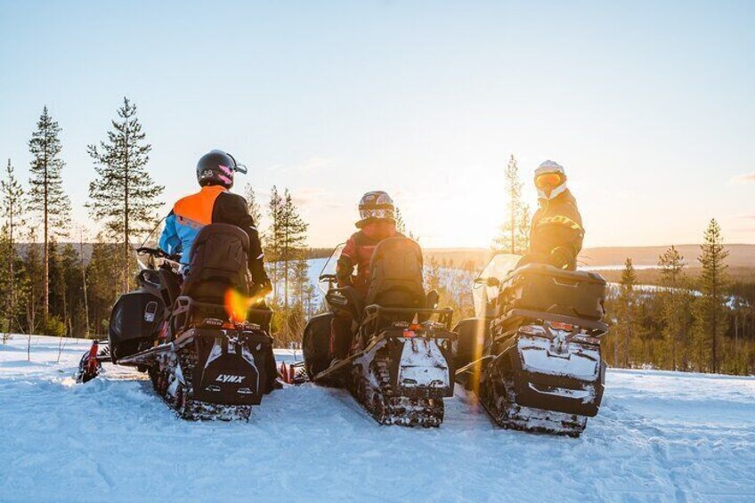 Reindeer Safari with Snowmobile and Cross The Arctic Circle Tour from Rovaniemi