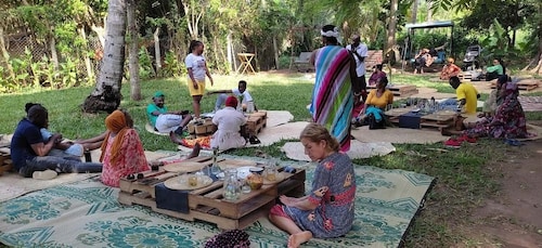 Sunday Organic Food Buffet Lunch of Local Cuisine