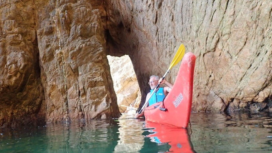 Sant Feliu de Guíxols: Morning Sea Kayak Tour
