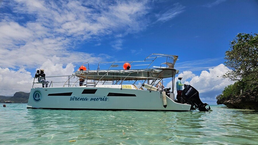 FULL-DAY CATASPEED - East Lagoon cruise including transfer.
