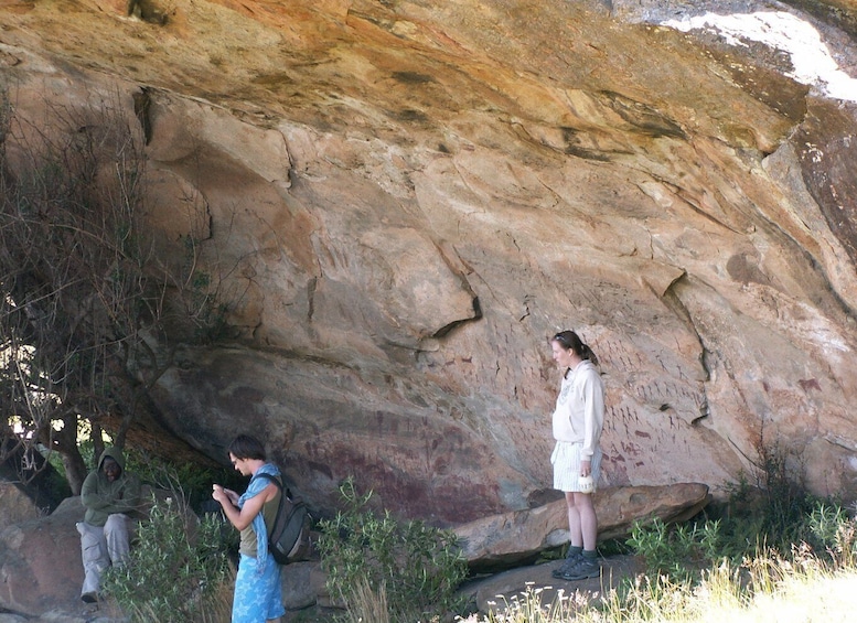 Picture 2 for Activity In the Footsteps of the Bushmen guided day hike to rock art