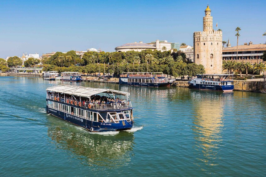 Picture 2 for Activity Seville: Panoramic Cruise, Hop-On-Hop-Off Bus & Walking Tour