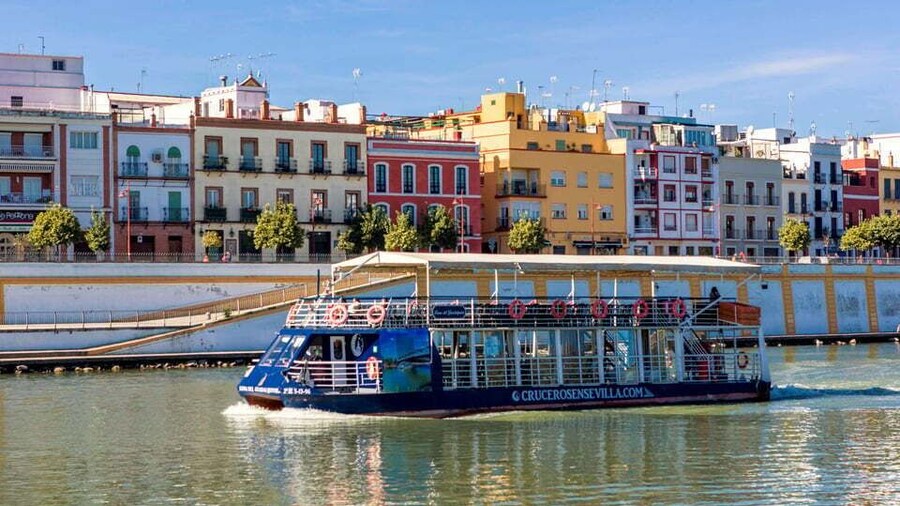 Seville: Panoramic Cruise, Hop-On-Hop-Off Bus & Walking Tour