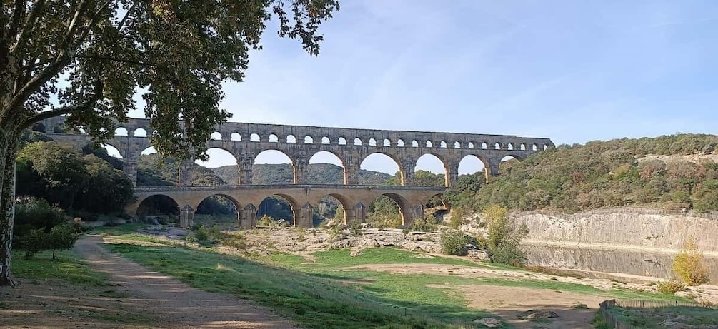 From Aix-en-Provence: Avignon City Highlights & Pont du Gard