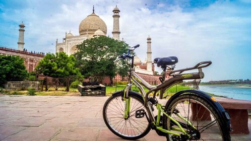 Privado:Agra Por Taj Naturaleza Y Paisaje En Bicicleta