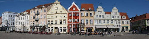 Greifswald: Private Guided Walking Tour