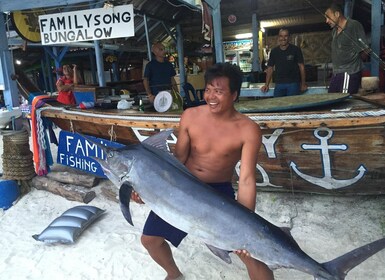 Koh LIpe:Vertical jigging & popping Giant Trevally