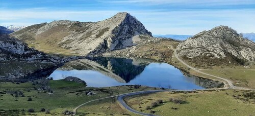 Cangas de Onís: Lakes of Covadonga Guided Tour