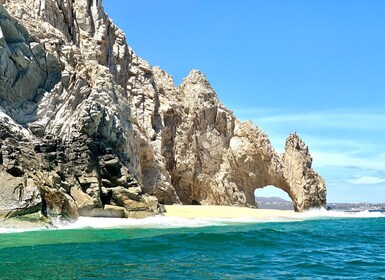 From Cabo San Lucas: Lovers Beach and El Arco Boat Trip